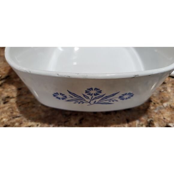 Vintage Corning Ware Blue Cornflower 1 qt and 1-1/2 qt set of 2 with 1 lid - Picture 7 of 16